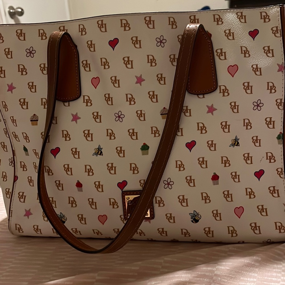 Dooney & Bourke